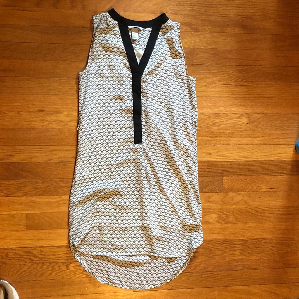 Black and white patterned dress